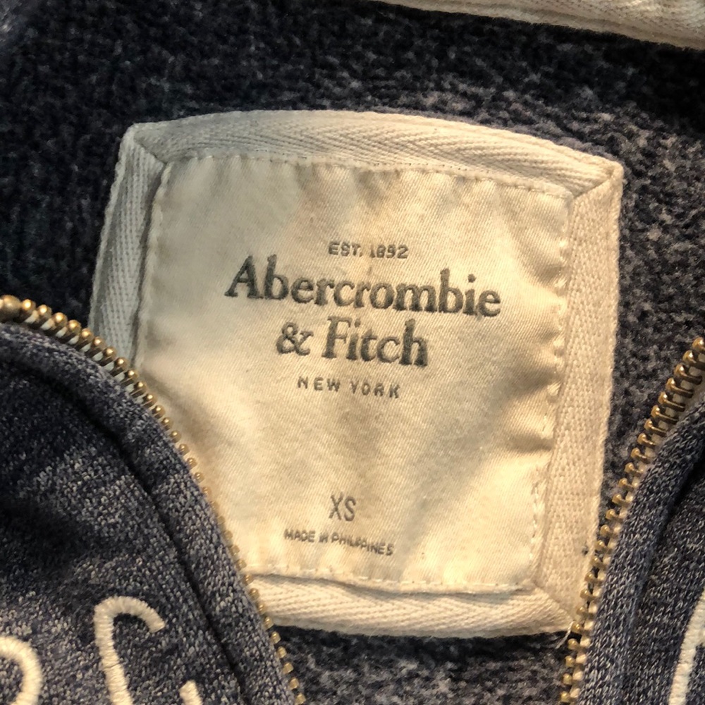 Abercrombie - Picture 2 of 4